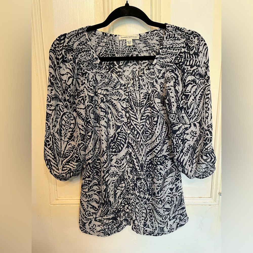 Banana Republic Patterned Scoop Neck Blouse XSmall - Picture 1 of 9